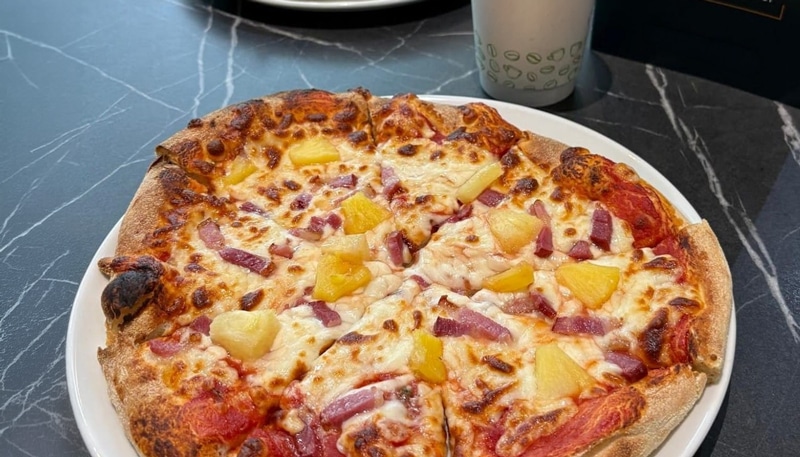 Room 5 Summer Menu, Hawaiin Pizza